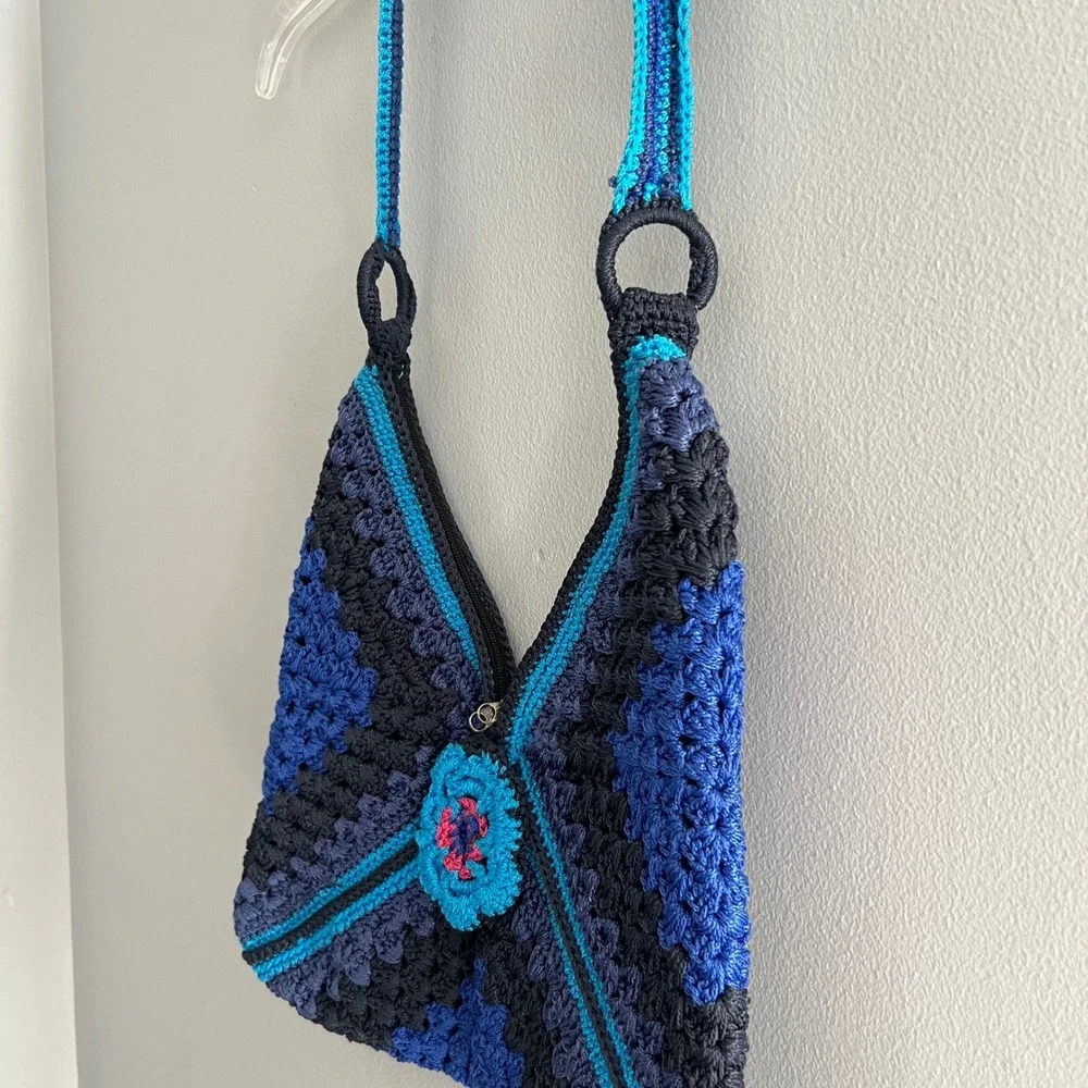 Boho Crochet Shoulder Bag Purse‎ Blue Floral Accent Retro 70s Hippie 11x12